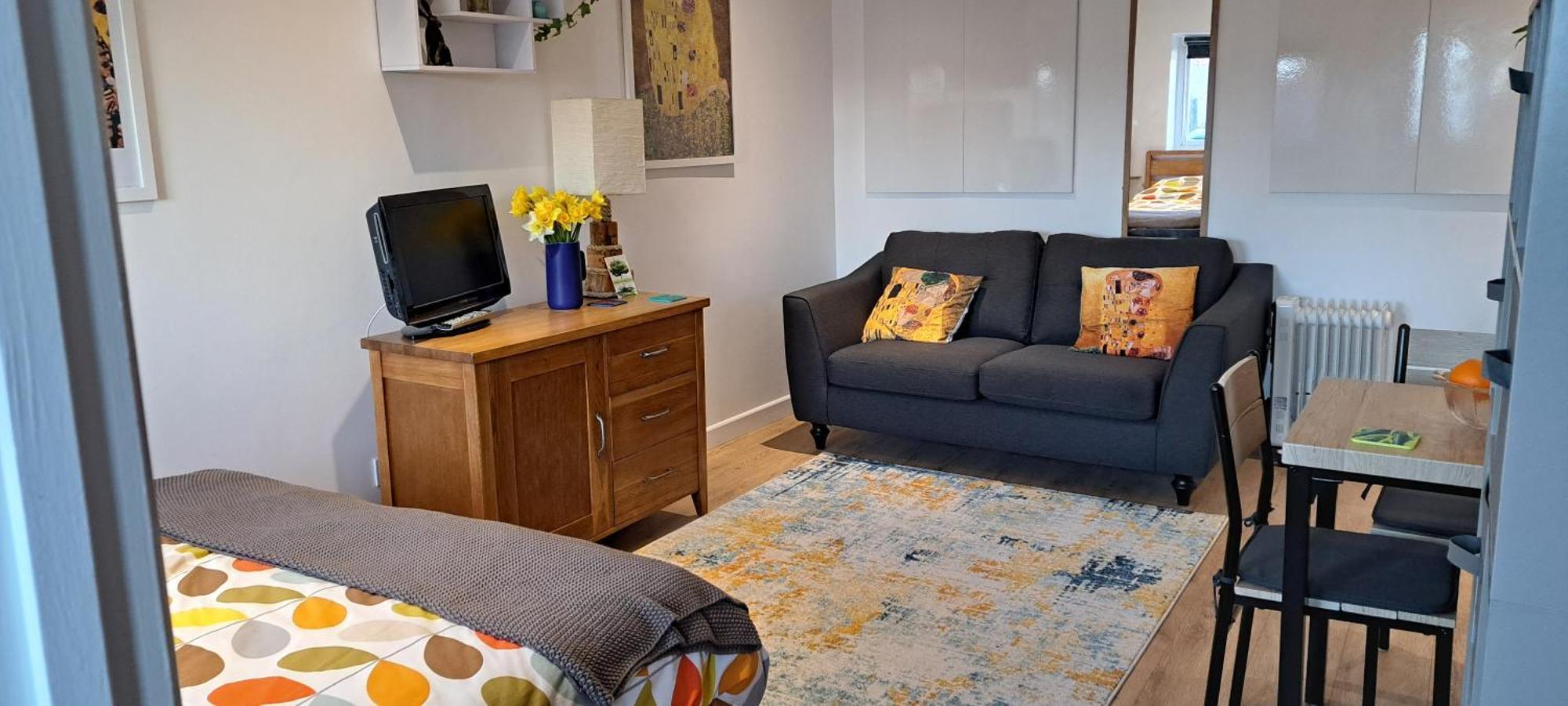 Modern Studio Apartment With Outstanding Views, Sleeps 2 Newlyn Bagian luar foto