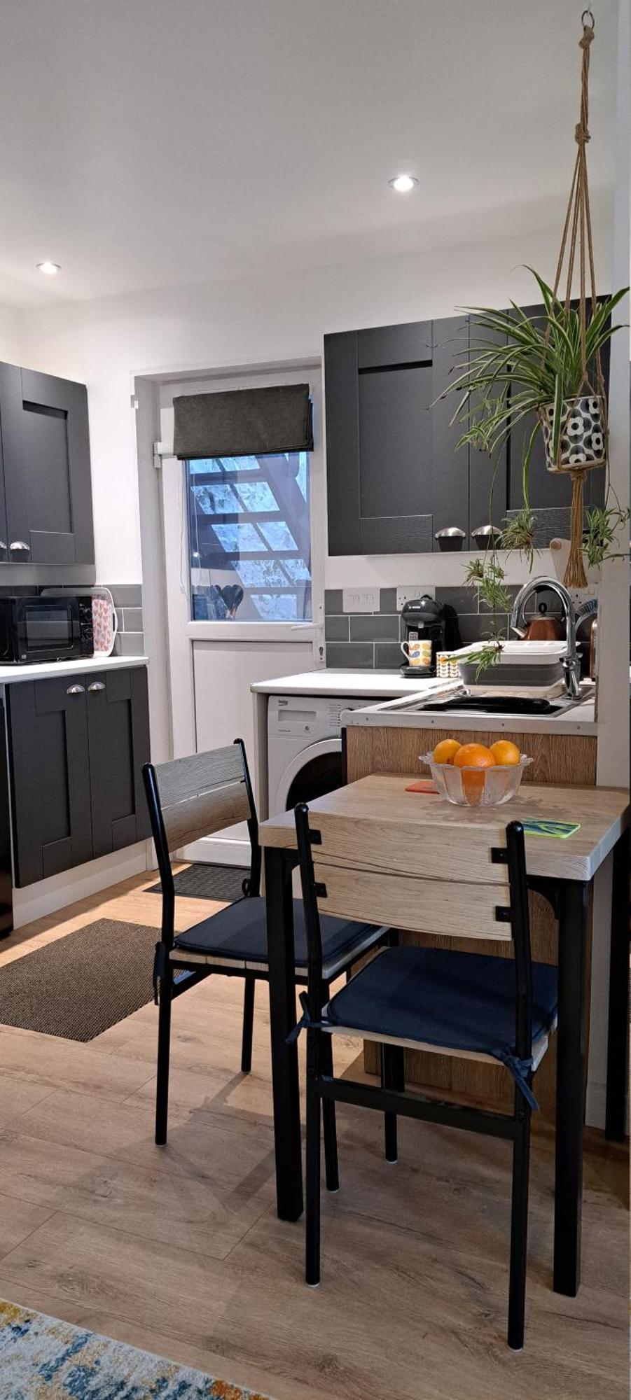 Modern Studio Apartment With Outstanding Views, Sleeps 2 Newlyn Bagian luar foto